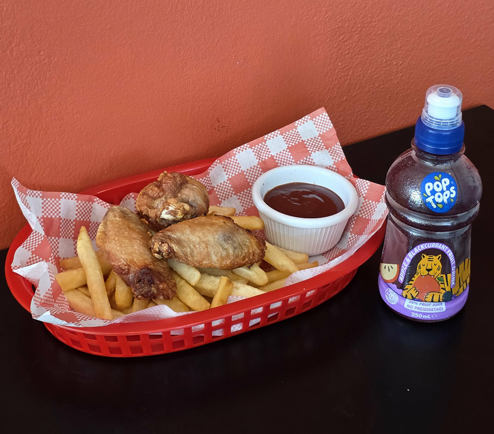 Wiggle Wings Kids Meal